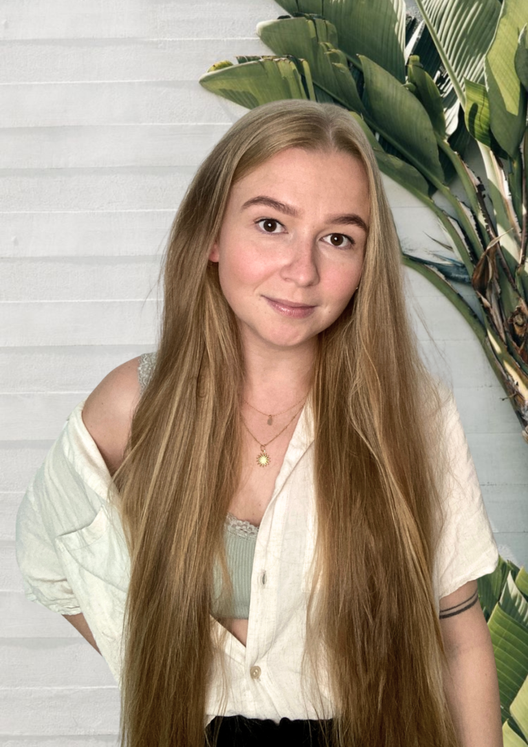 MANI Digital Services - Über Uns: Annika Großmann l Digitale Dienstleistungen & Online Dienstleistungen l Experte für Online Marketing l Online Marketing Manager & Social Media Manager